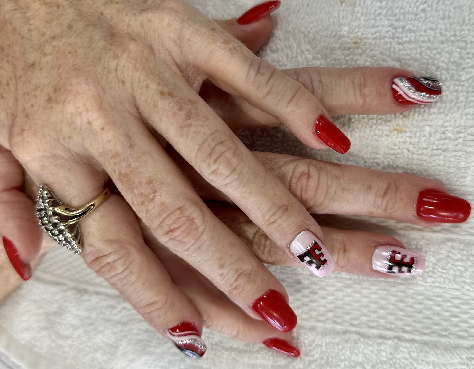 Essence Nail Spa nail photo 2